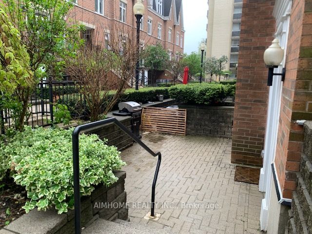 100 Redpath Avenue 1