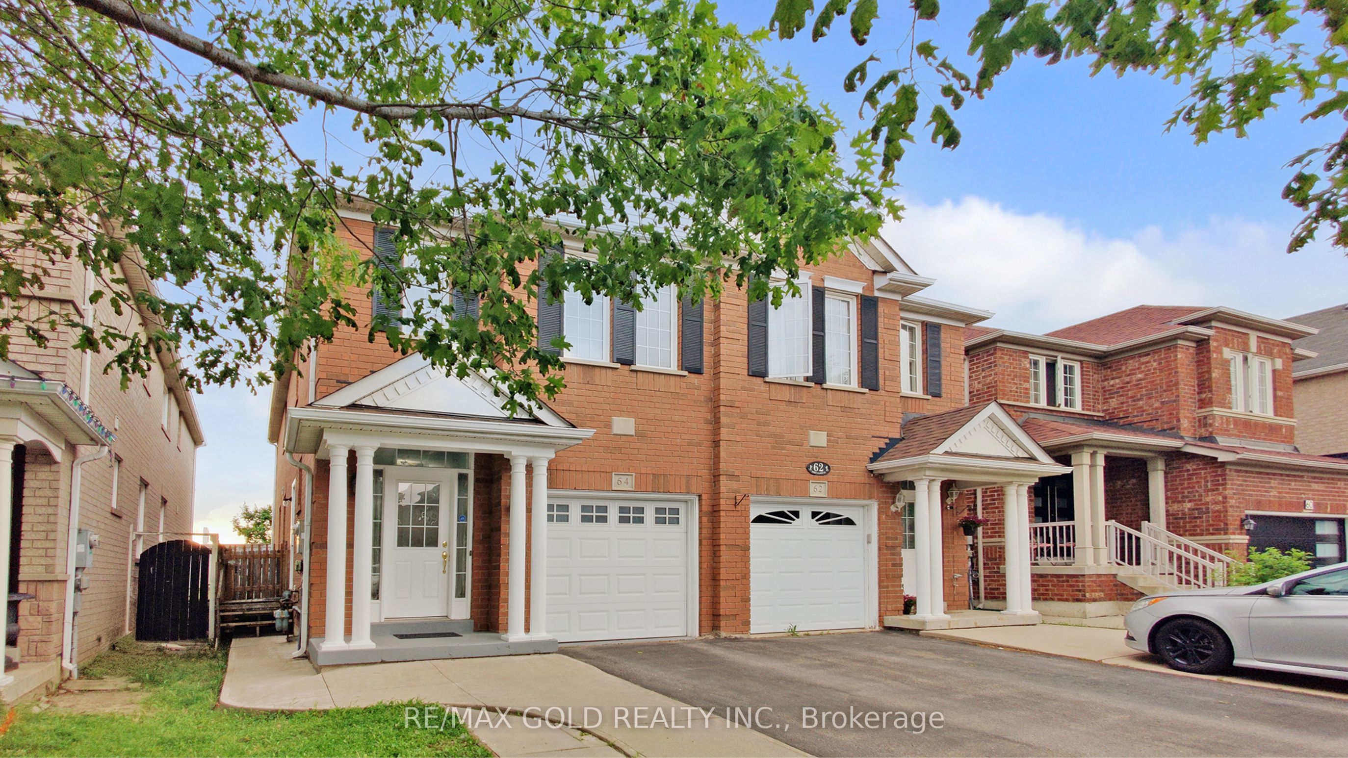 64 Sweet Clover Crescent