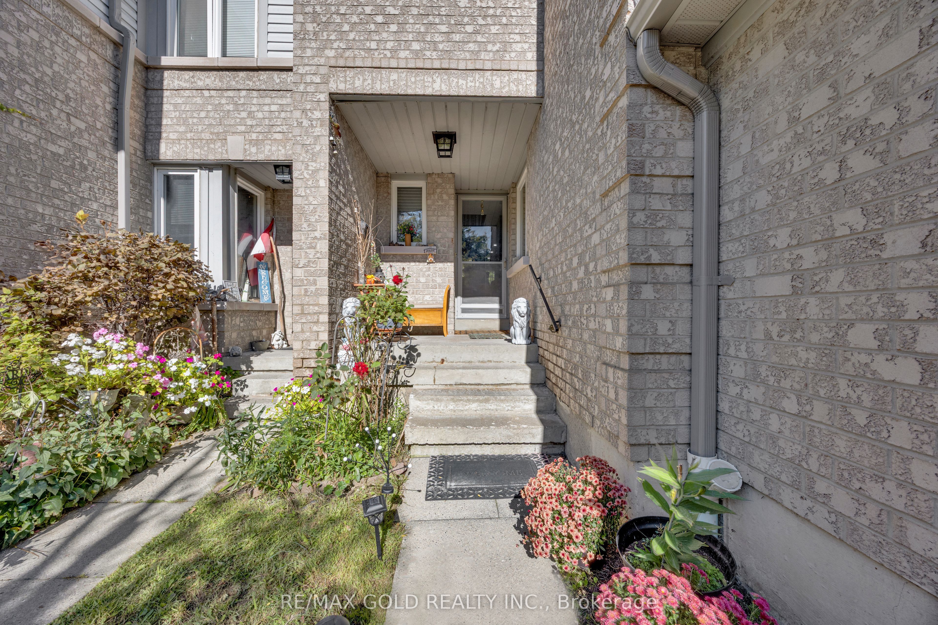2555 Thomas Street 75