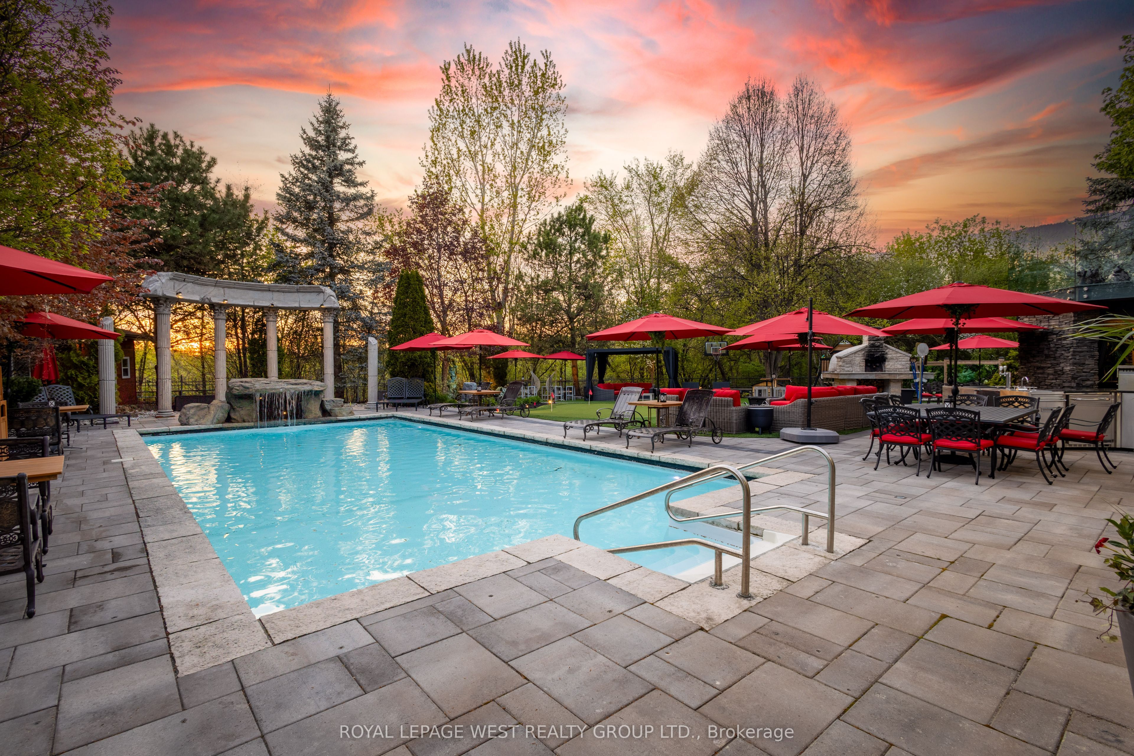 24 Mcarthur Heights