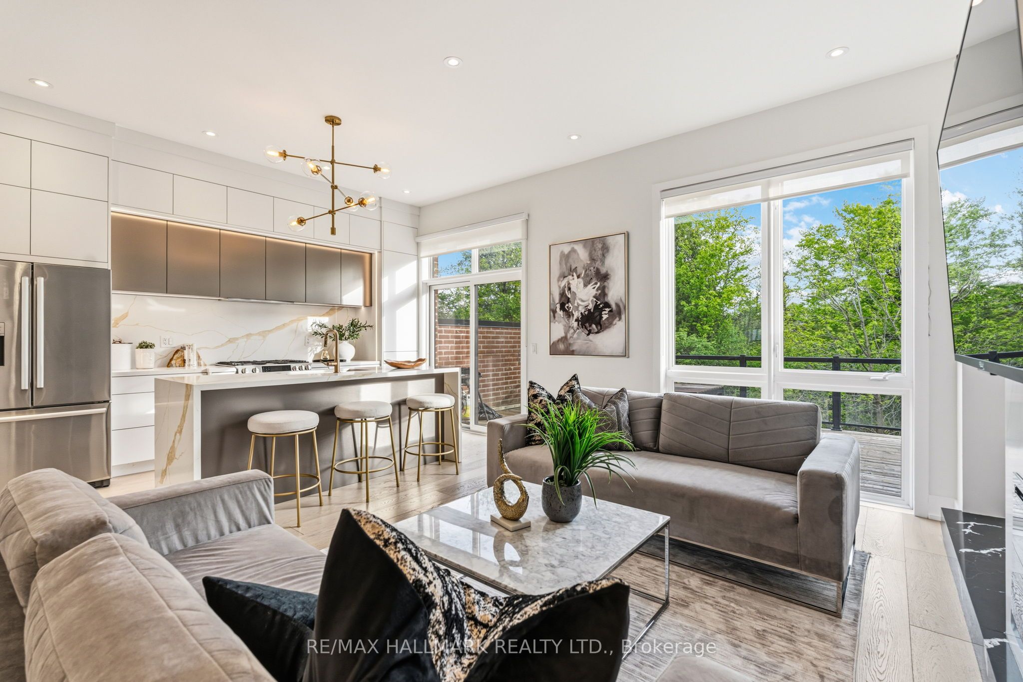 46 Crestridge Drive