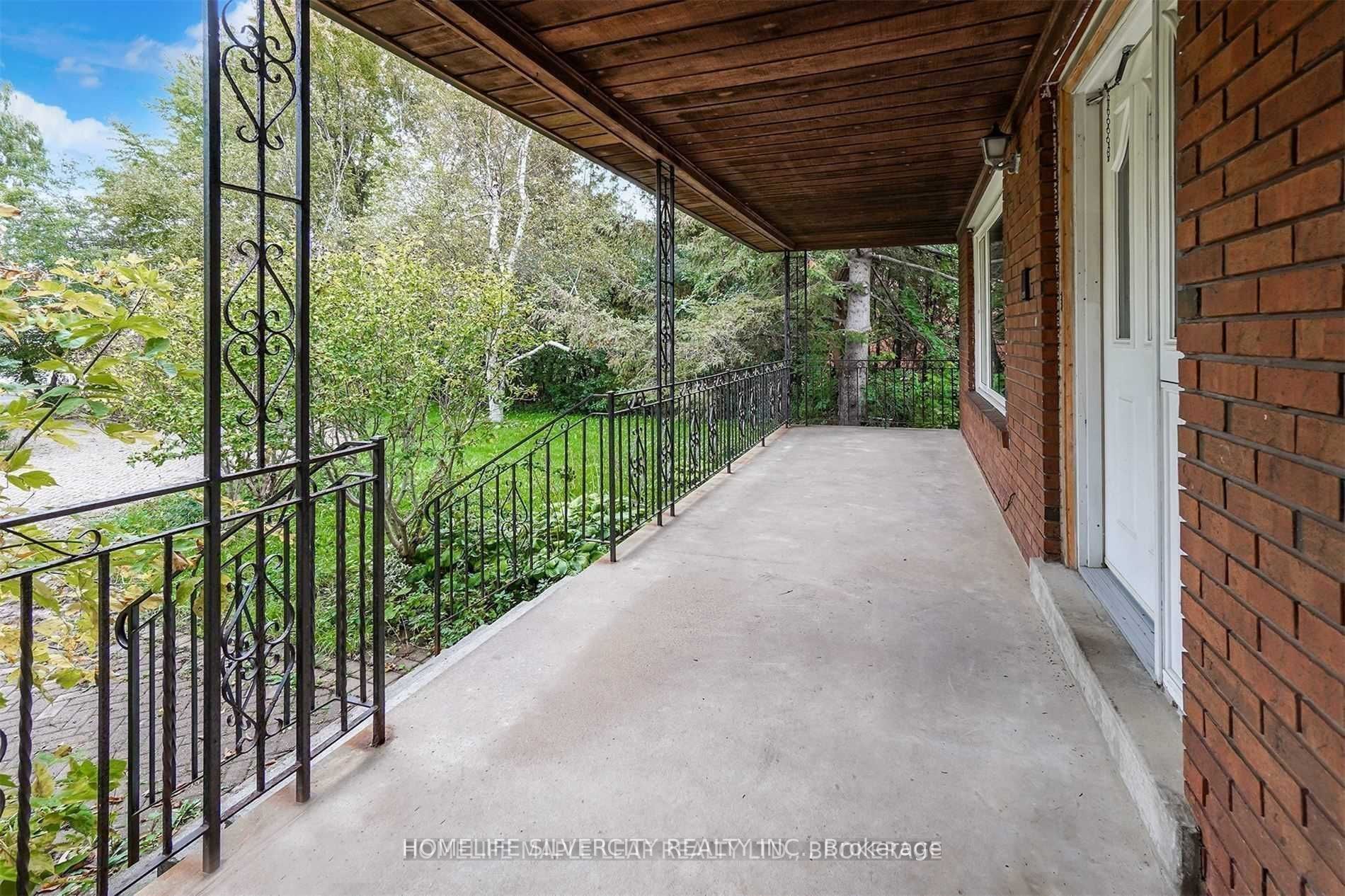 4395 Castlemore Road