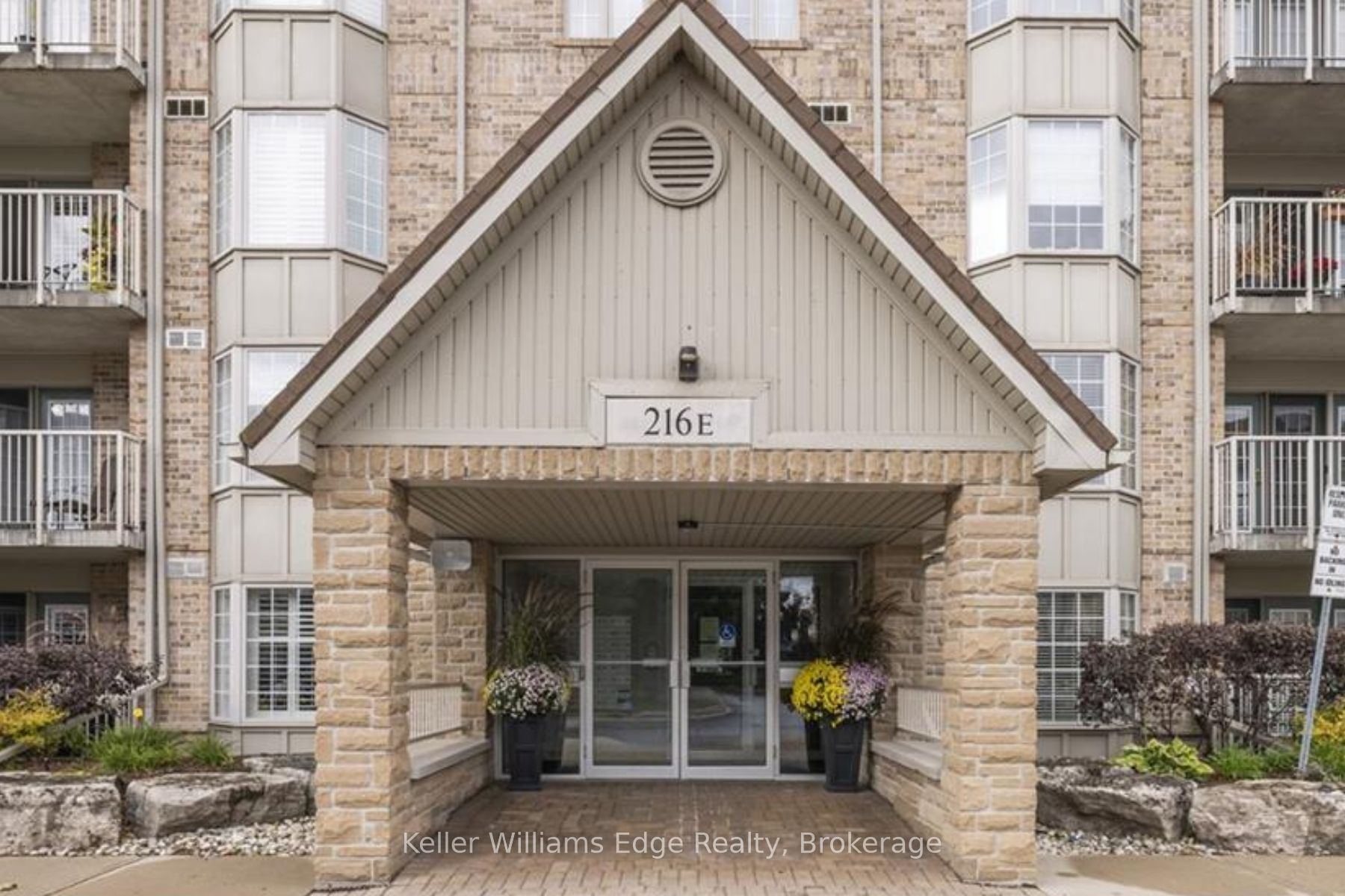 216 Plains Road W E404