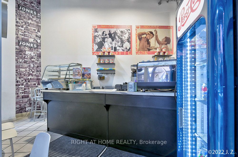 1033 Bay Street Unit 9