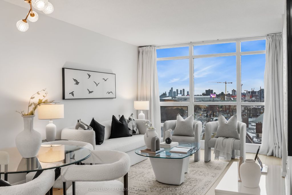 Photo of 231 Fort York Boulevard #910, Toronto, ON M5V 1B2 (MLS # C12861470)