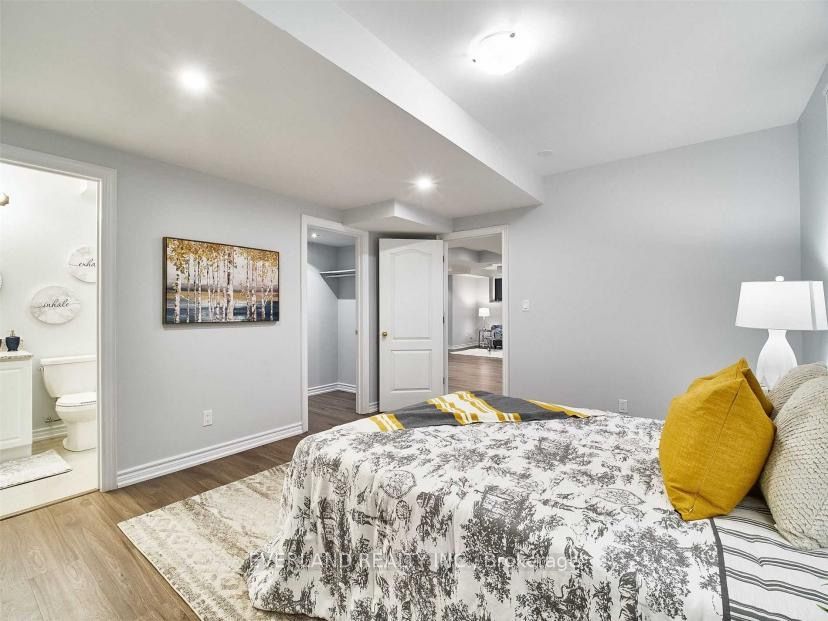 8 Tarmack Drive Bsmt