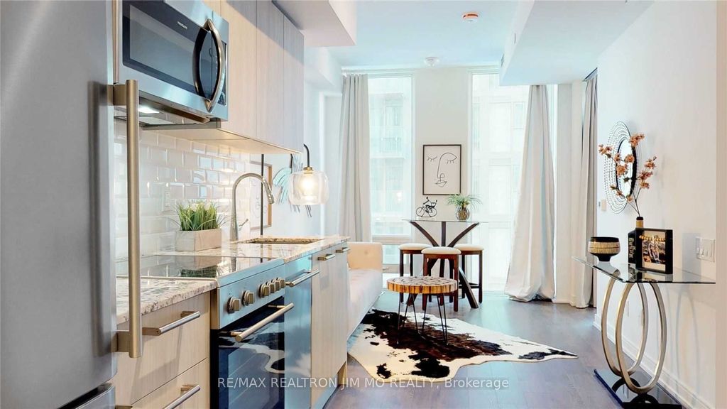 Photo of 28 Wellesley Street E #706, Toronto, ON M4Y 0C4 (MLS # C13140852)