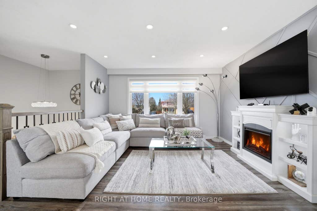 Photo of 602 WILLOW Road, Guelph, ON N1H 7M5 (MLS # X13420514)