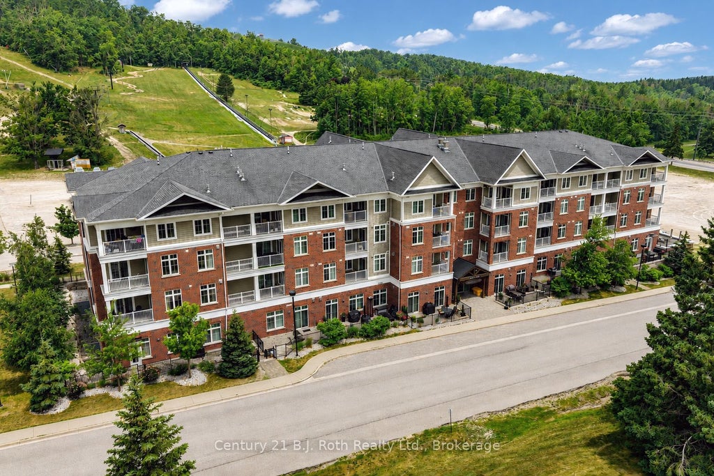 Photo of 40 Horseshoe Boulevard #Suite 206, Oro-Medonte, ON L4M 4Y8 (MLS # S13621532)