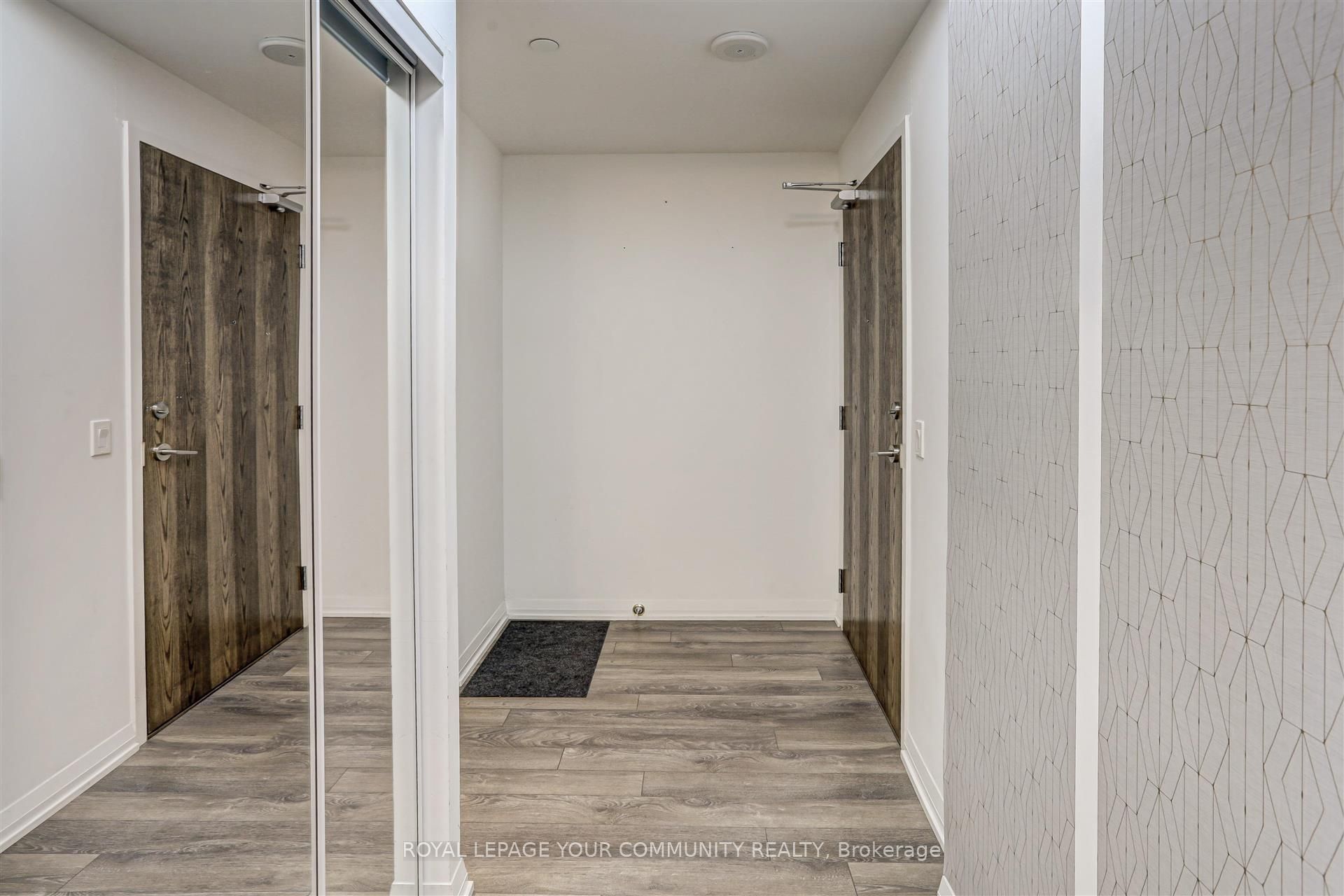 99 Eagle Rock Way 213