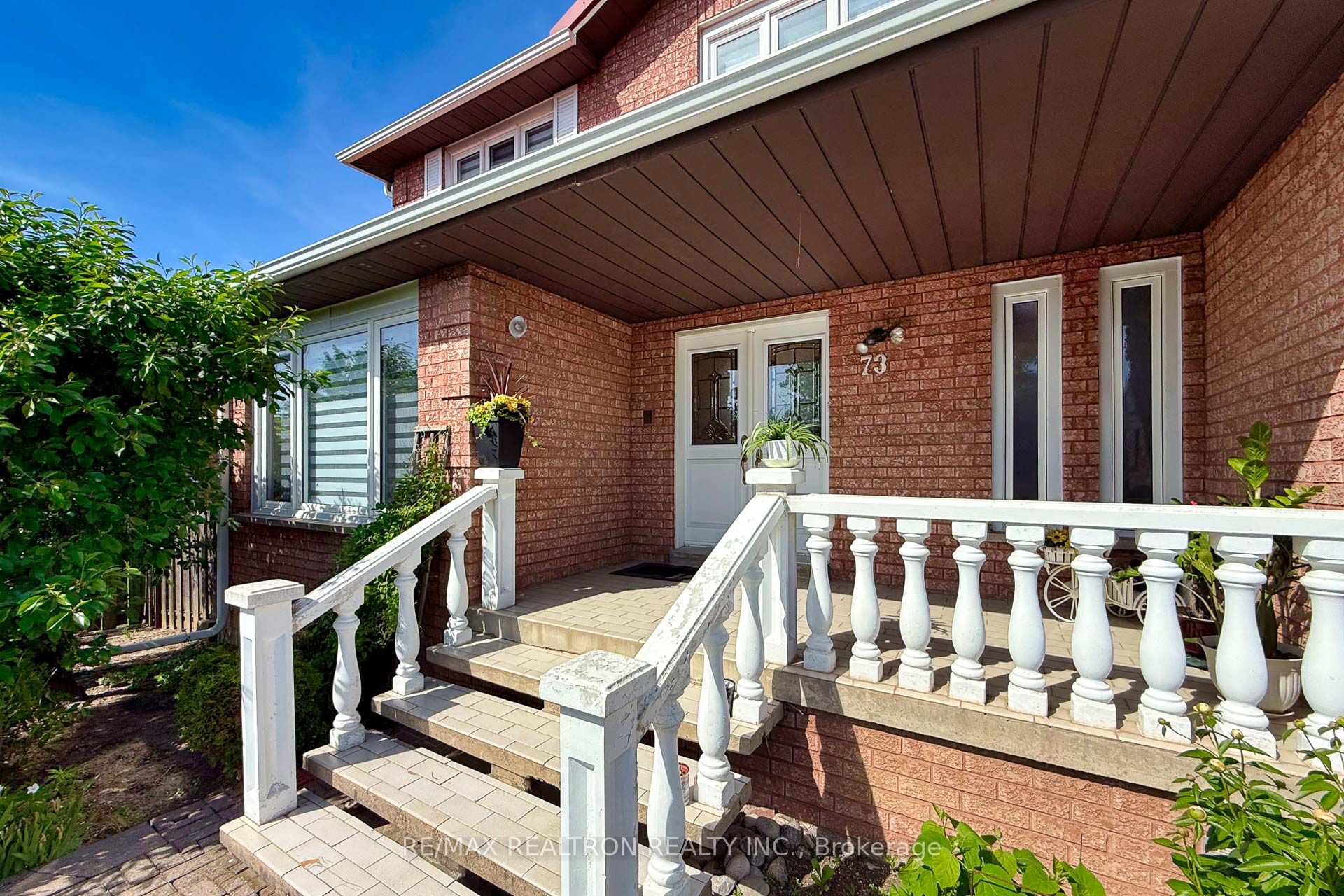 73 Saddle Tree Crescent
