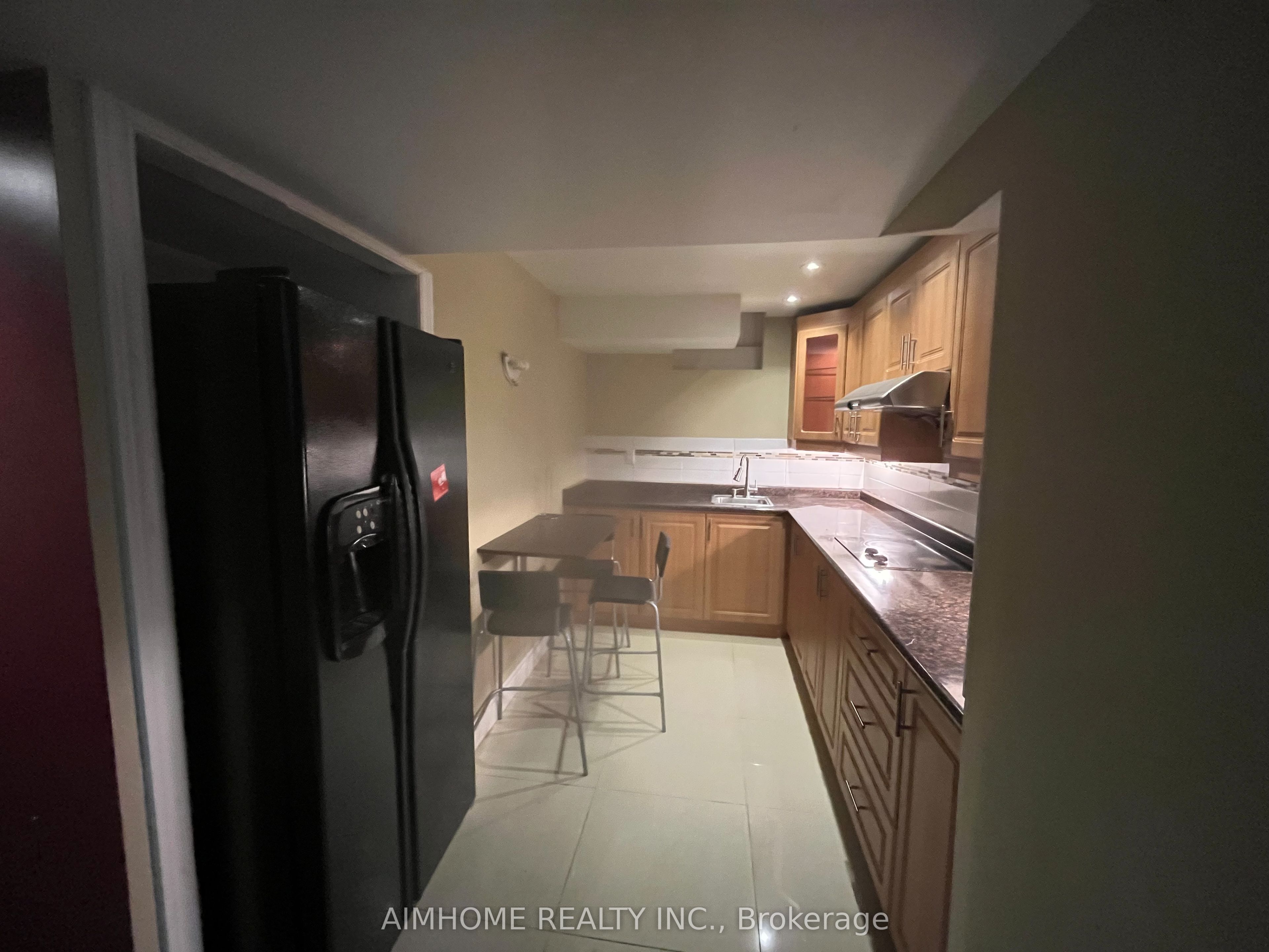 881 Knotty Pine Grove BSMT
