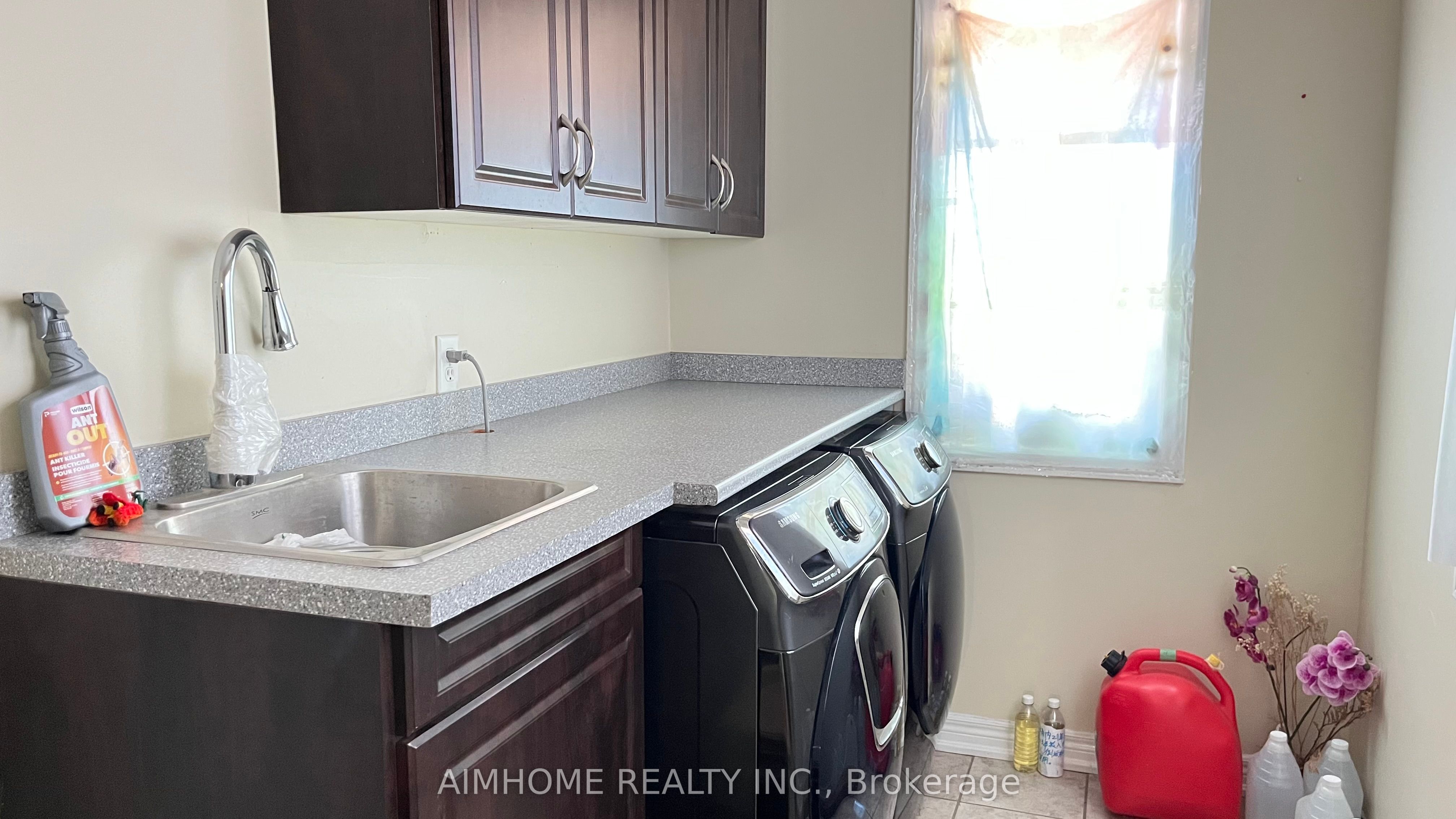 881 Knotty Pine Grove BSMT