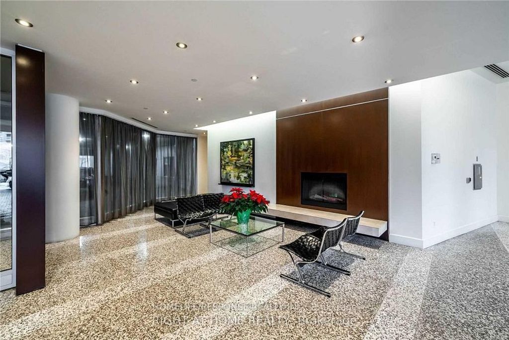 Photo of 208 QUEENS Quay #1709, Toronto, ON M5J 2Y5 (MLS # C12866314)