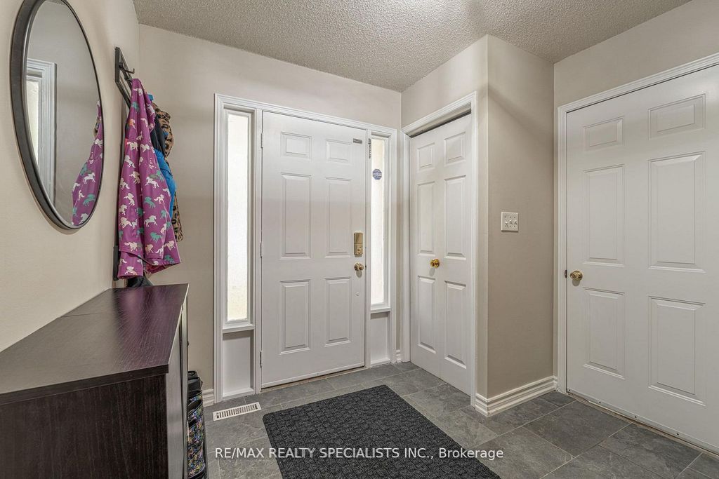 Photo of 2230 Walkers Line #13, Burlington, ON L7M 3Y8 (MLS # W12746114)