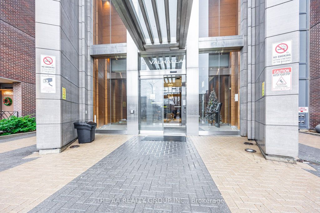 Photo of 5 Valhalla Inn Road #2111, Toronto, ON M9B 0B1 (MLS # W13044946)
