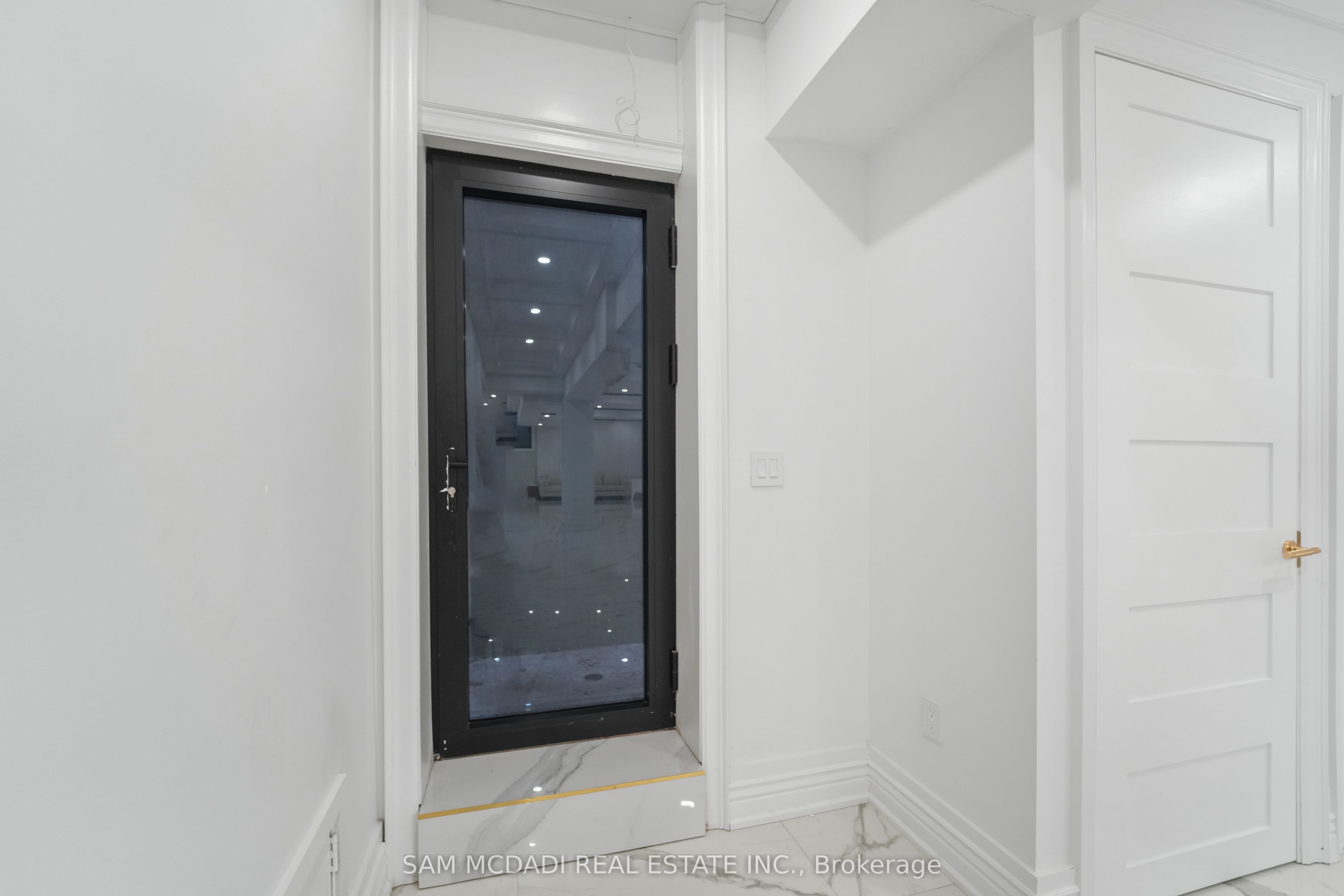 1394 Lorne Park Road Basement