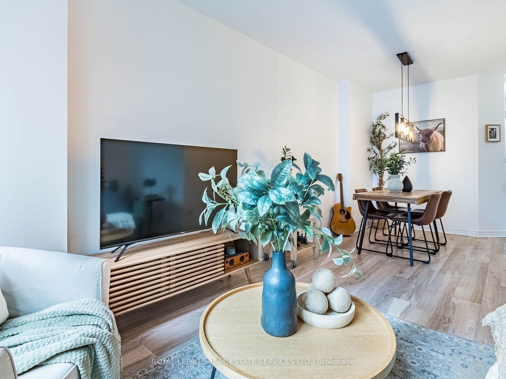 Photo of 55 Bloor Street E #802, Toronto, ON M4W 3W6 (MLS # C13755352)