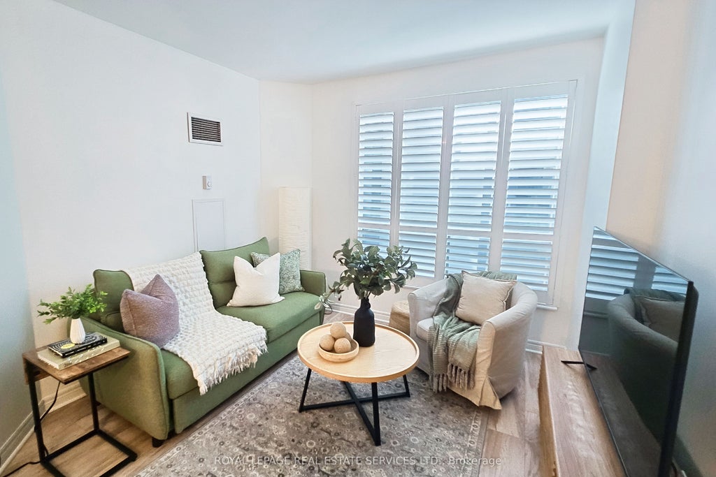 Photo of 55 Bloor Street E #802, Toronto, ON M4W 3W6 (MLS # C13755352)