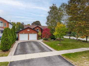 9 Edenbridge Drive Essa ON L3W 0K6