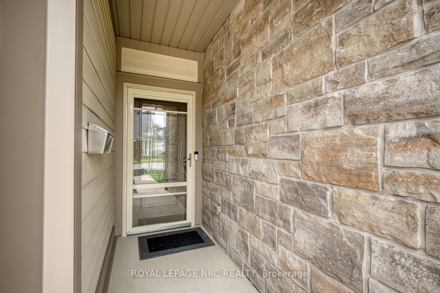 23 Francesco Crescent
