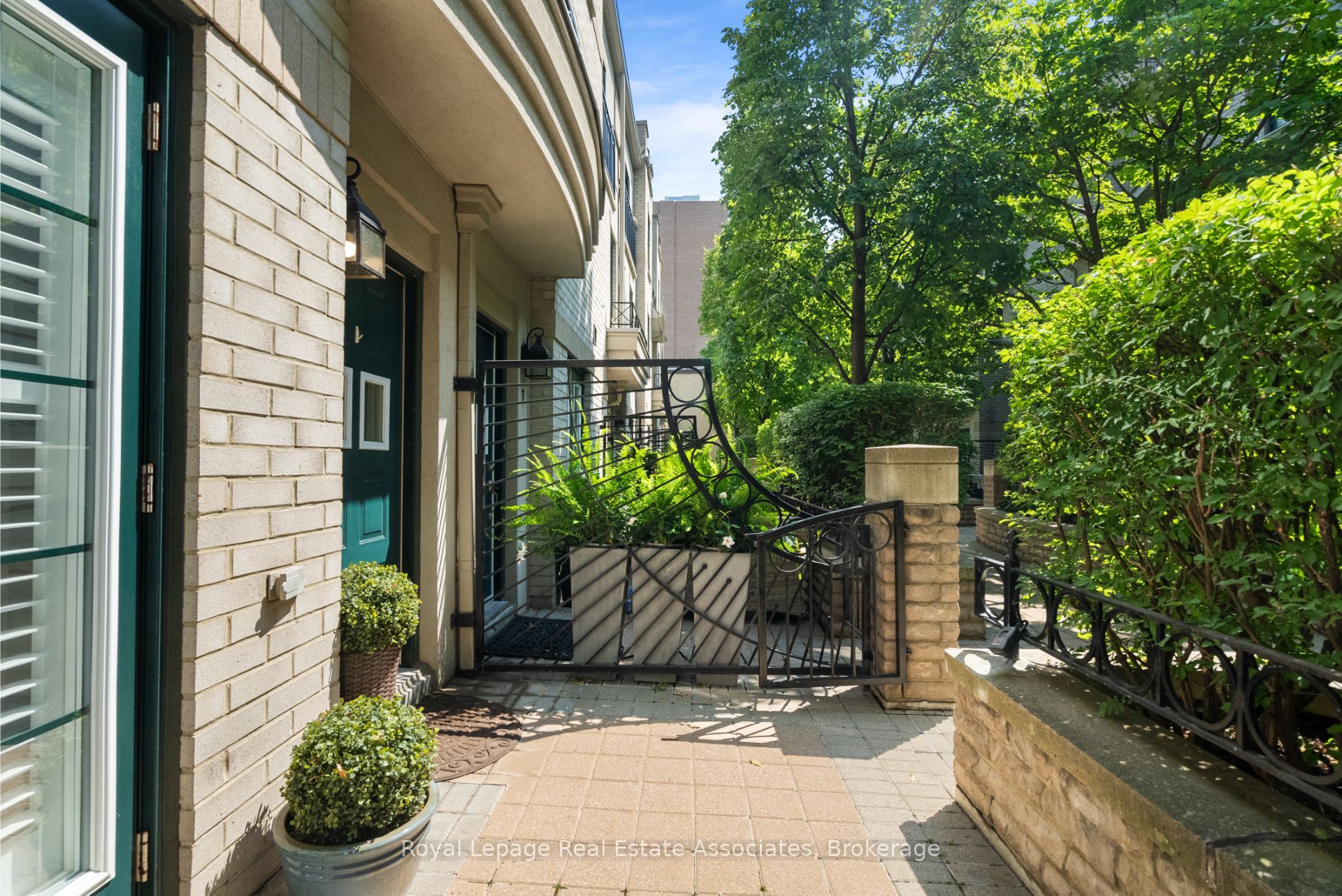 1 Baxter Street 8