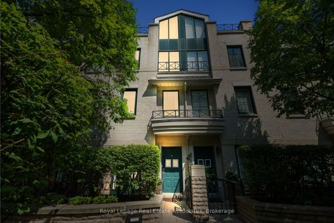 1 Baxter Street 8 Toronto ON M4W 3W1