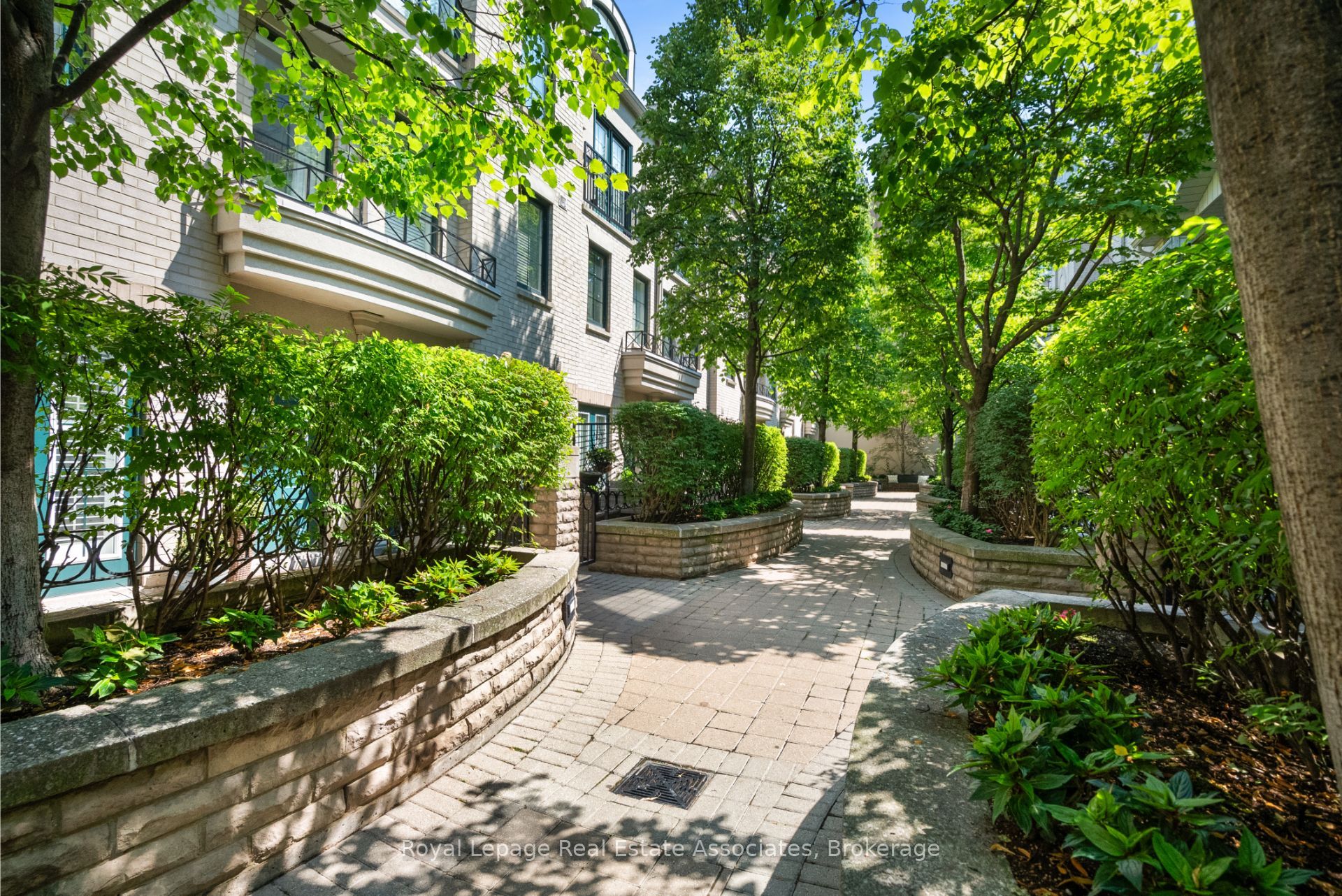 1 Baxter Street 8