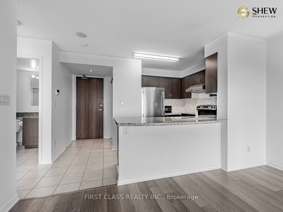 4900 Glen Erin Drive 905