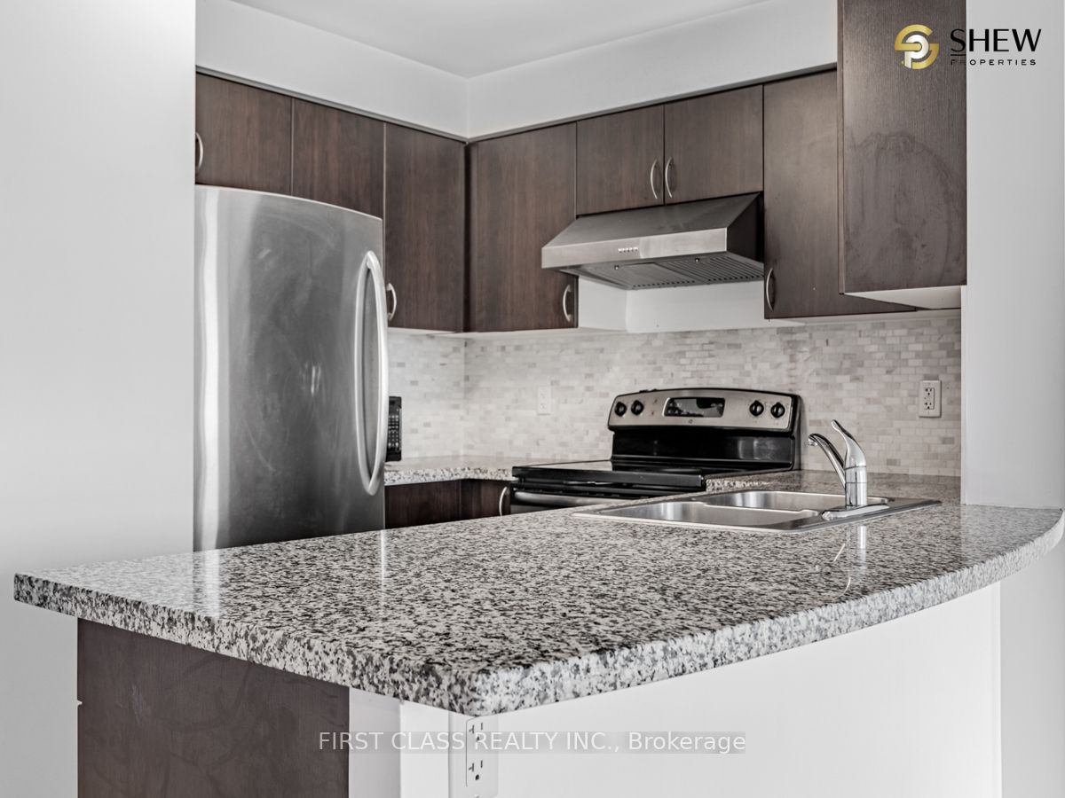 4900 Glen Erin Drive 905