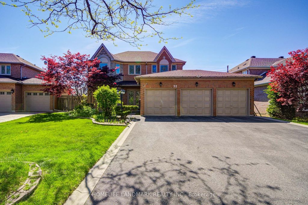 Photo of 32 Dumfries Drive, Markham, ON L6C 1R9 (MLS # N13159556)
