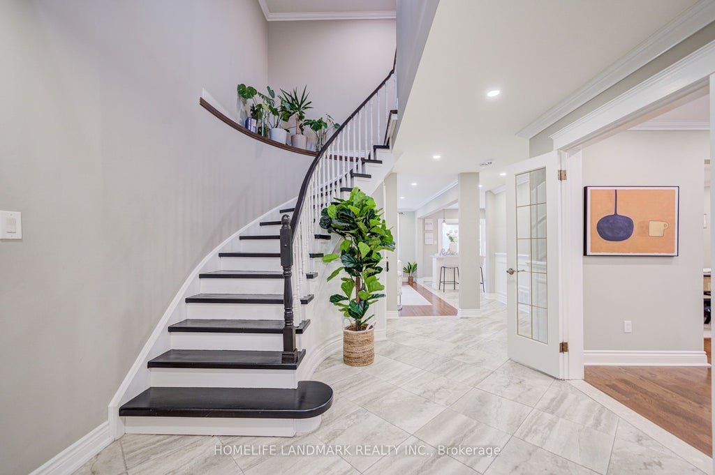 Photo of 2105 Folkway Drive, Mississauga, ON L5L 3G3 (MLS # W13415296)