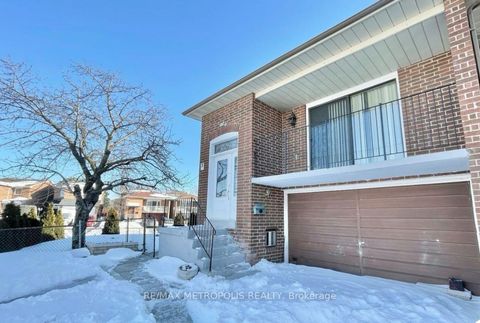 3 Prairie Dunes Place Upper Vaughan ON L4K 2E4