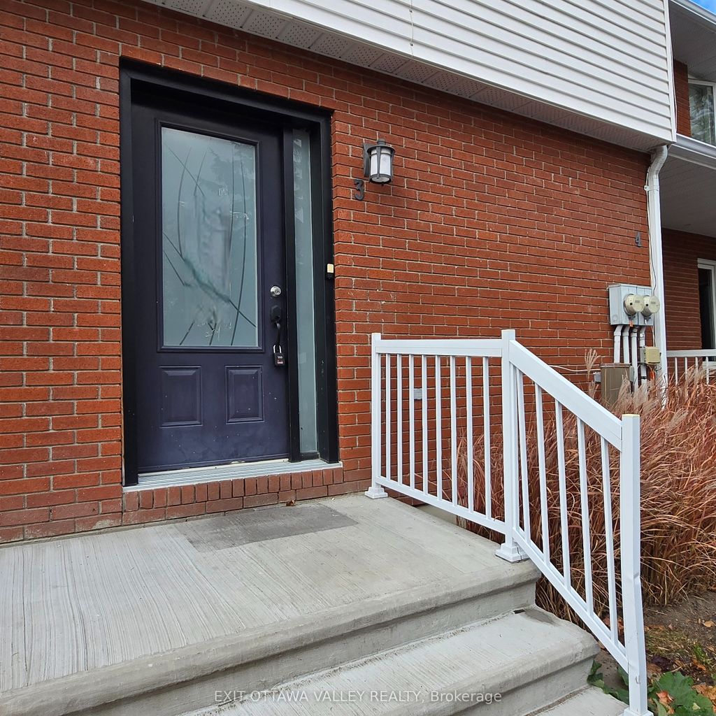 Photo of 10 Charles Street #3, Arnprior, ON K7S 1A7 (MLS # X12515360)