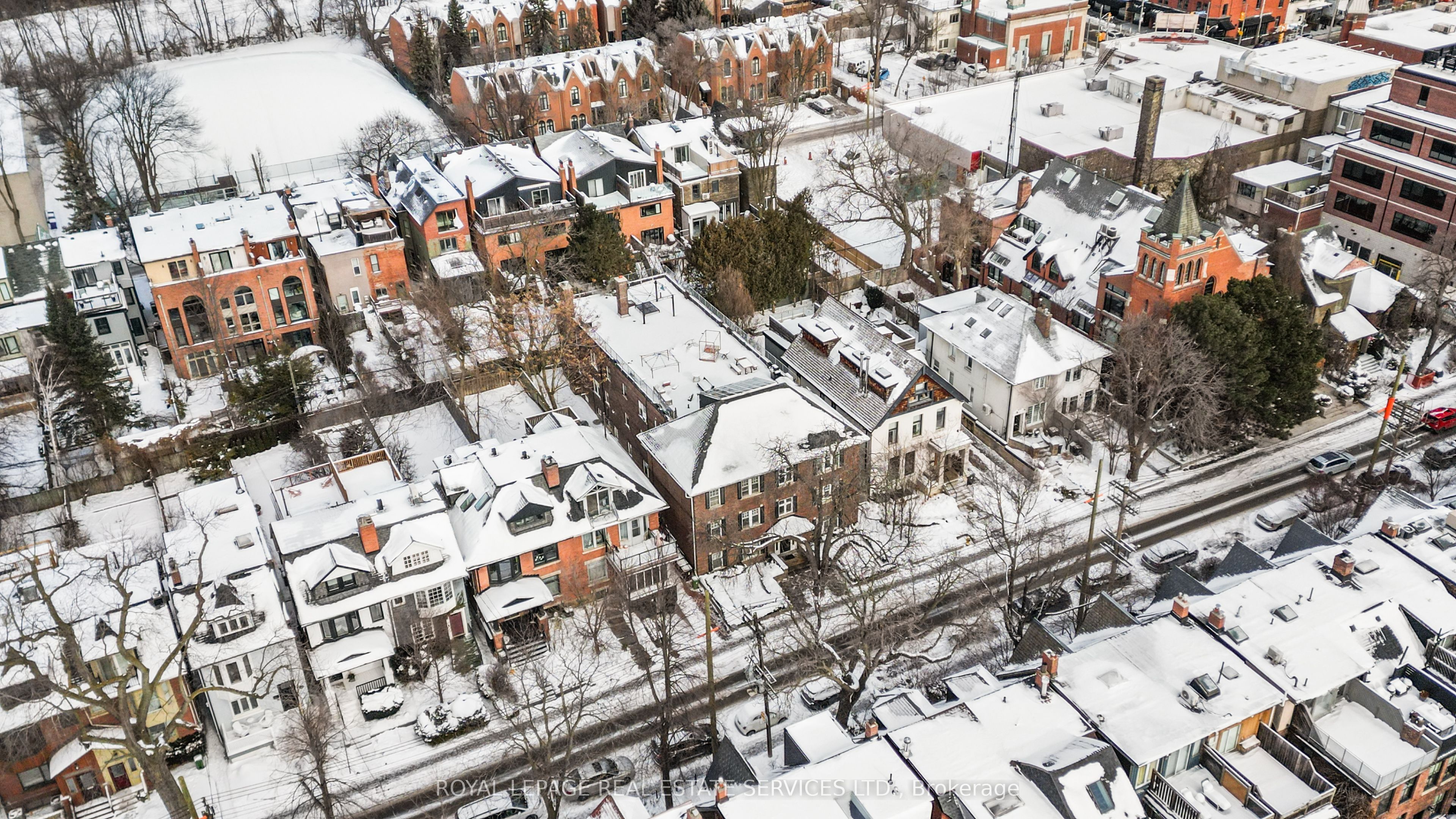 28 Macpherson Avenue