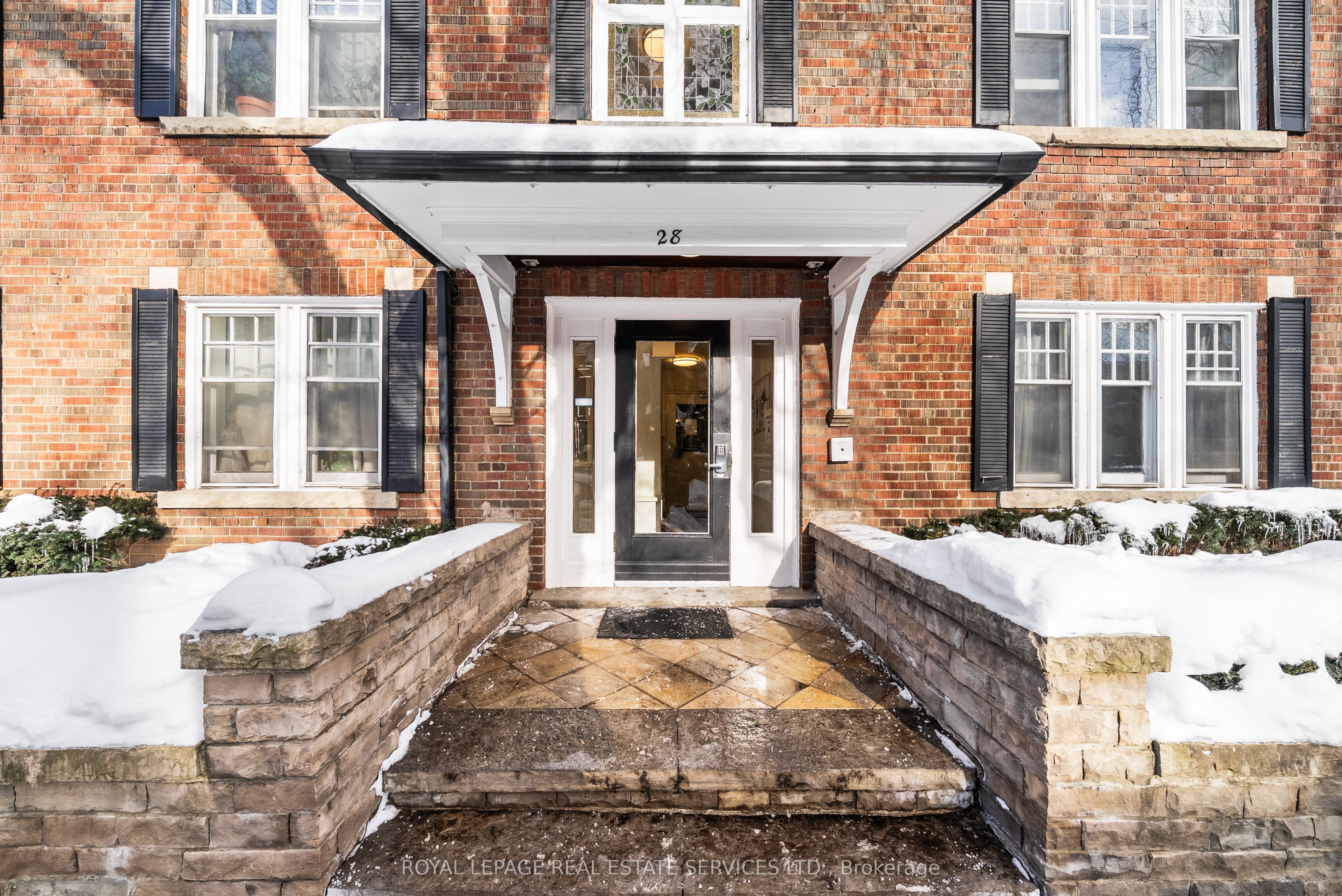 28 Macpherson Avenue