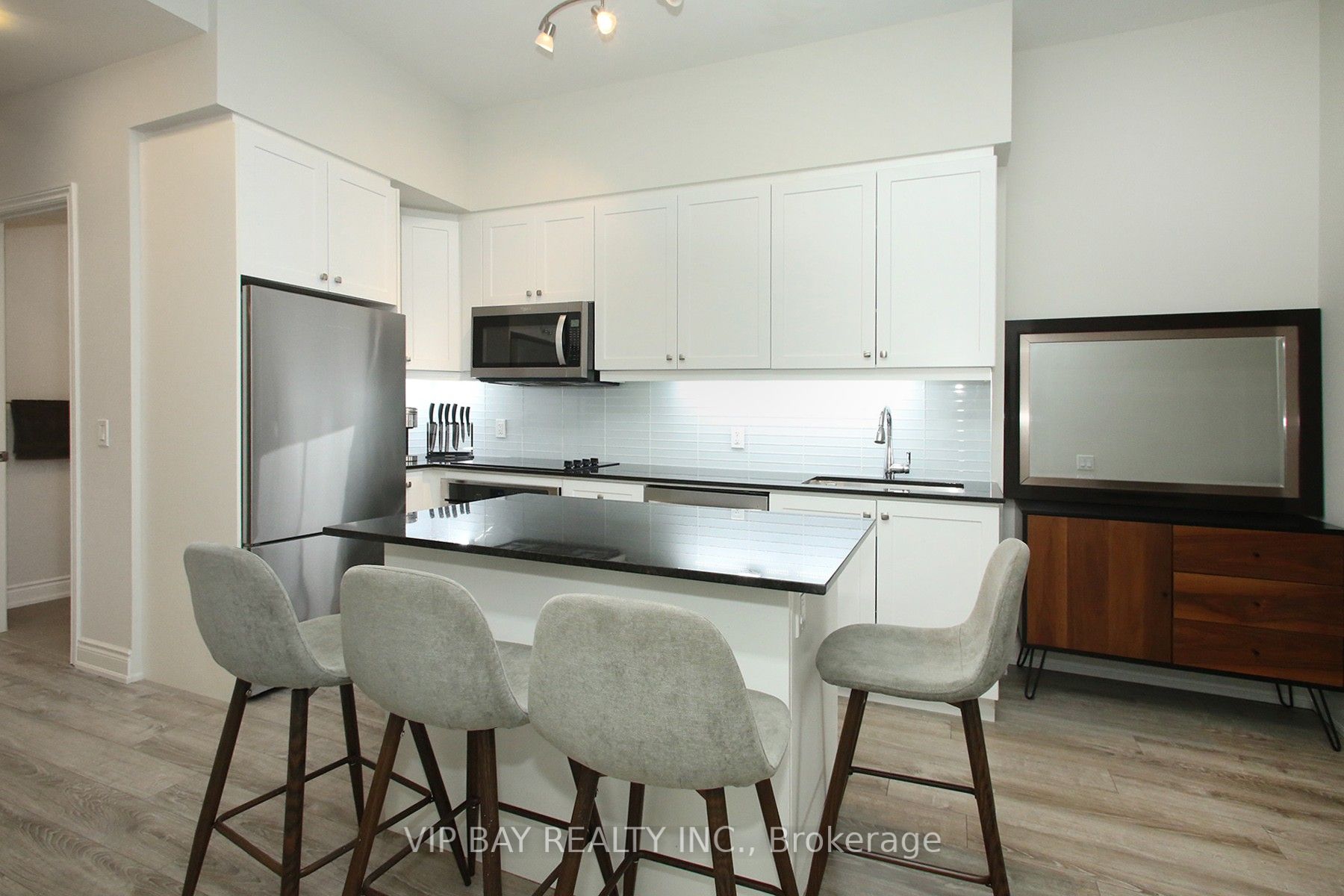 9618 Yonge Street 511