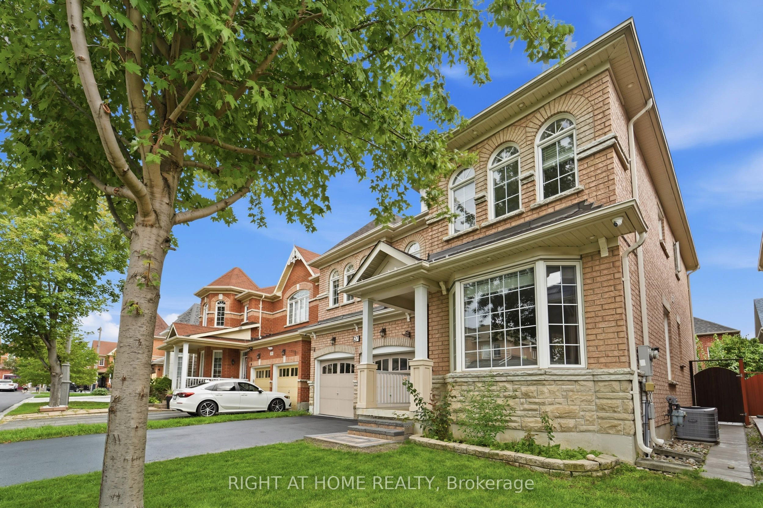 27 Hawkweed Manor