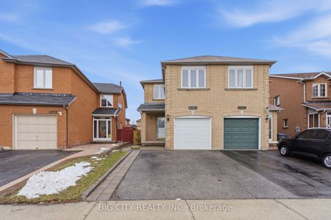 5487 Cosmic Crescent Lower Mississauga ON L4Z 3R8