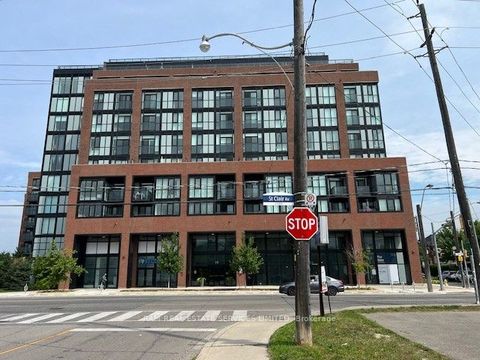 2300 st clair Avenue W 627 Toronto ON M6N 1K8