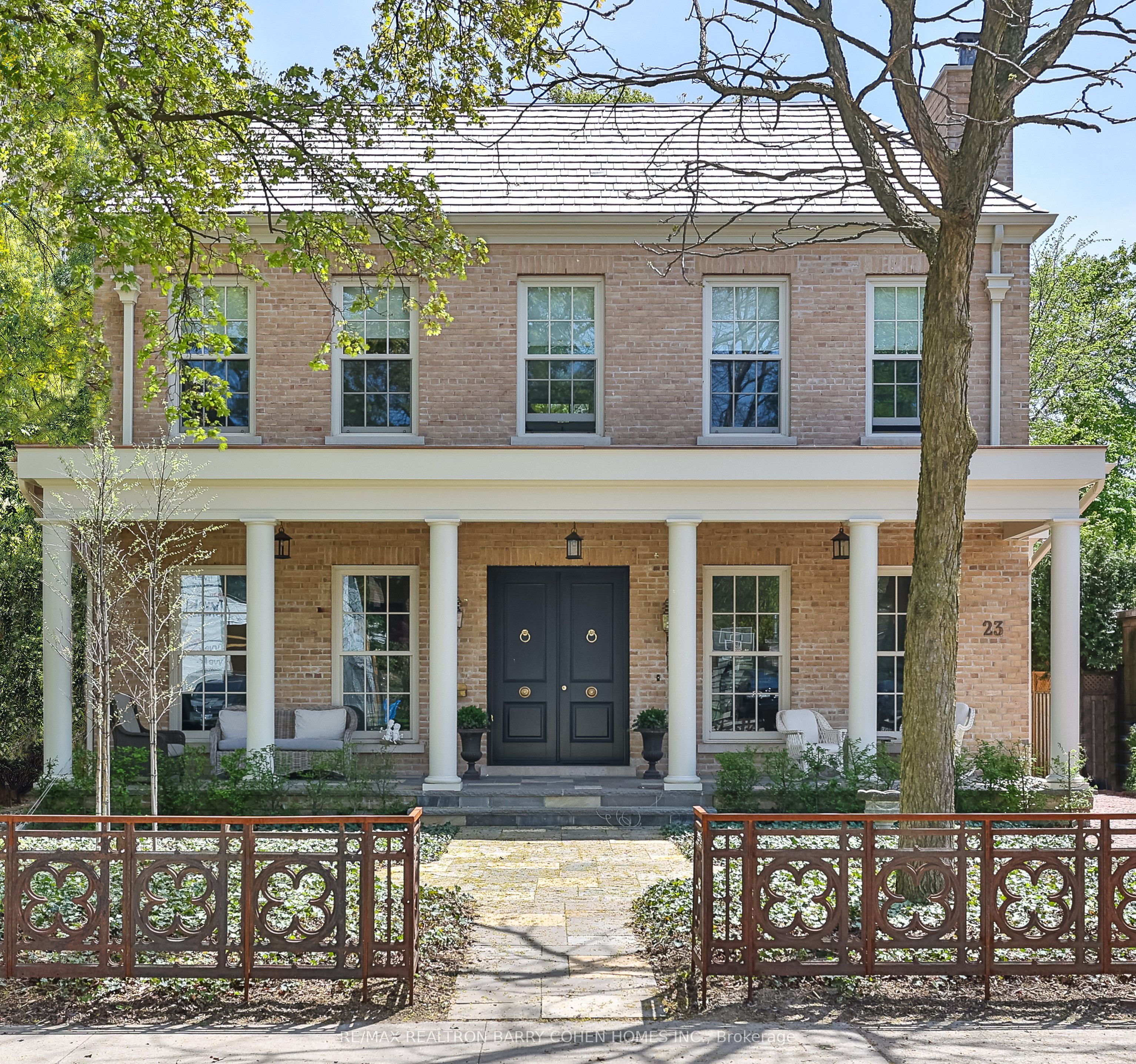 23 Lytton Boulevard