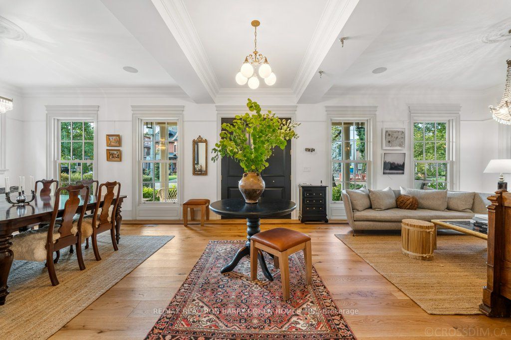 23 Lytton Boulevard
