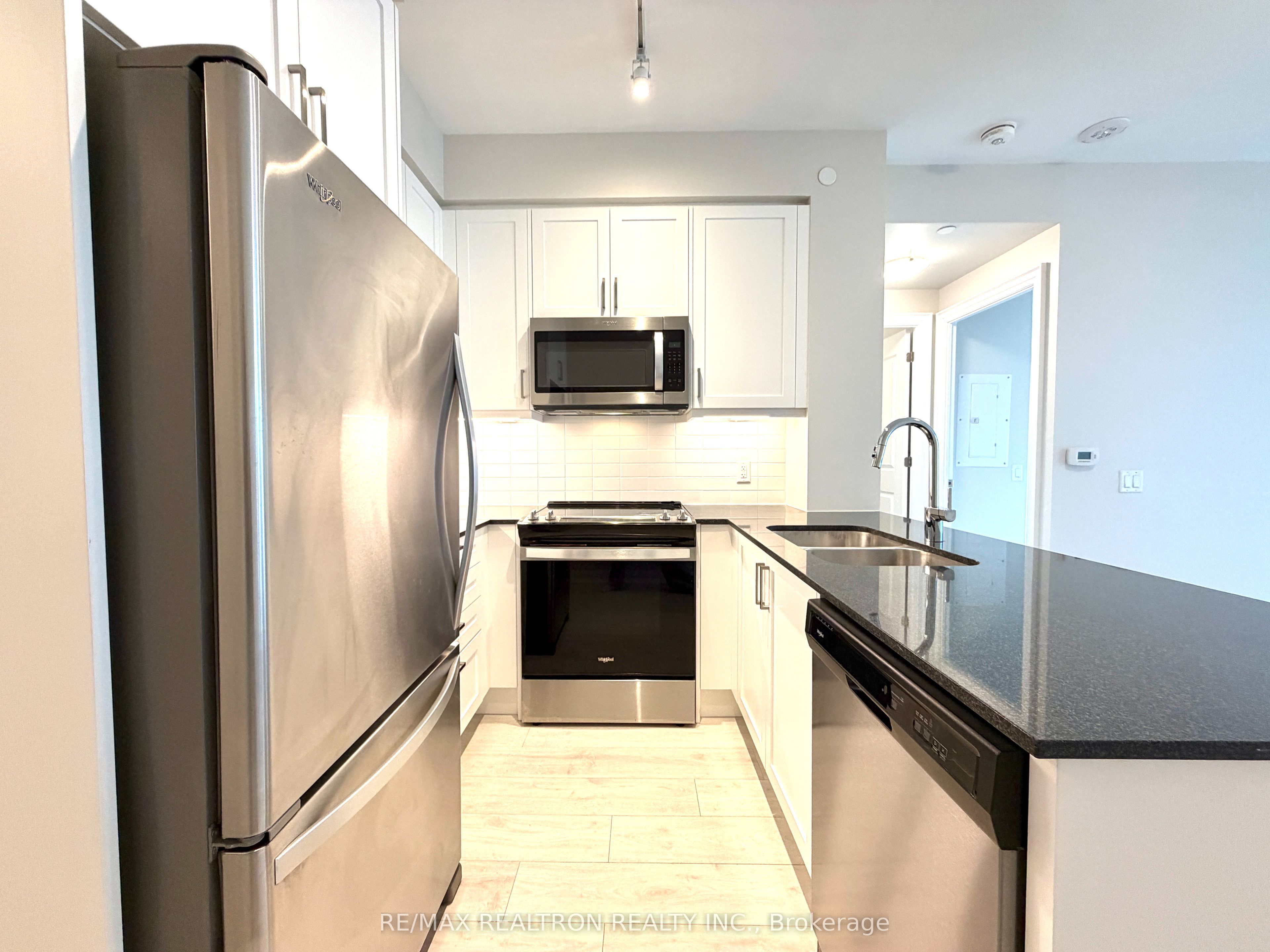 20 Gatineau Drive 1501E