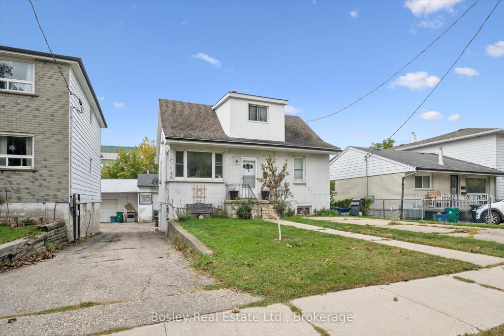 Photo of 34 Jaffray Street, Cambridge, ON N1R 3H9 (MLS # X13901464)