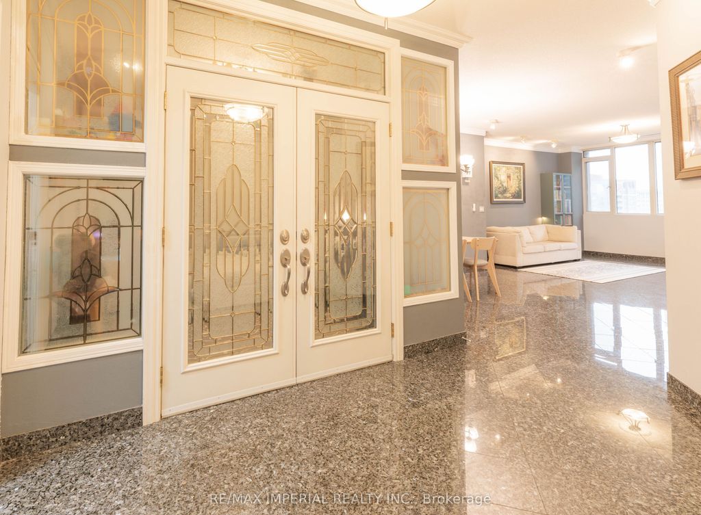 Photo of 555 Yonge Street #913, Toronto, ON M4Y 3A6 (MLS # C12908174)