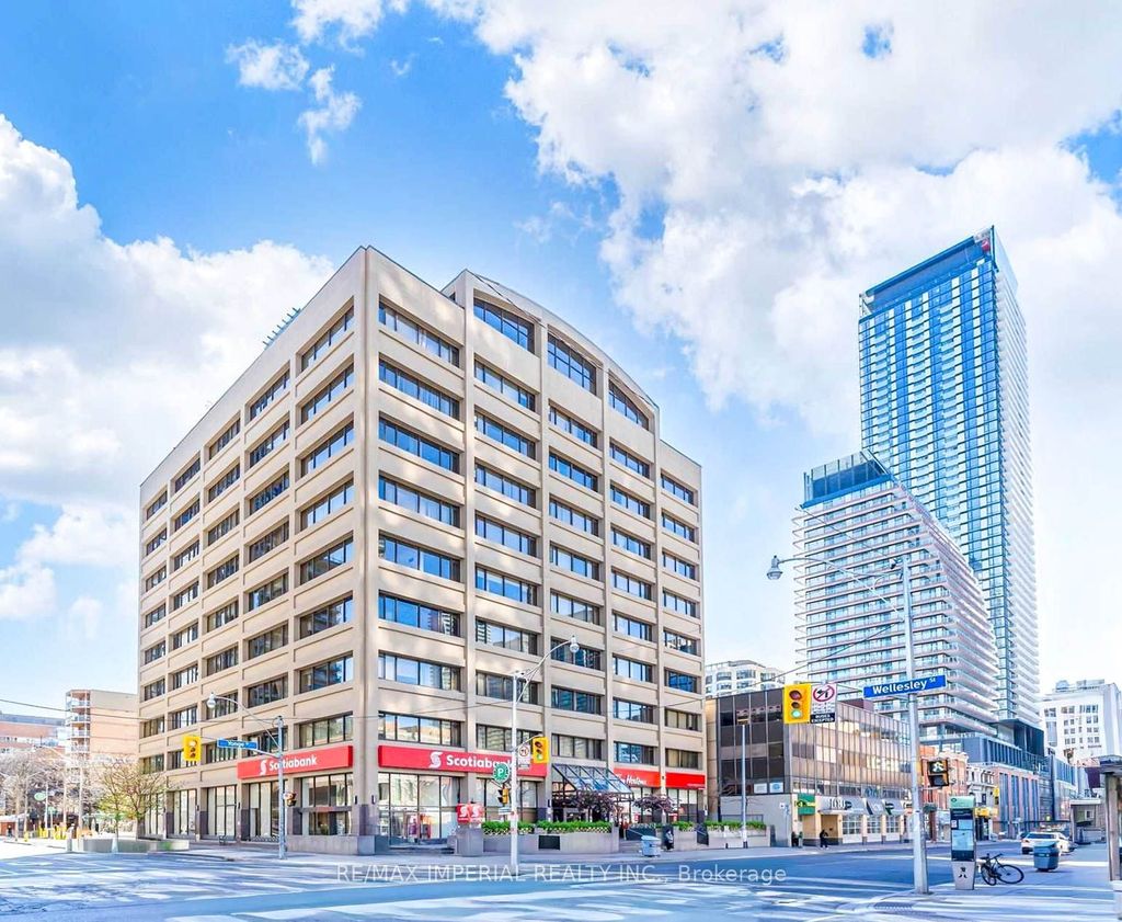 Photo of 555 Yonge Street #913, Toronto, ON M4Y 3A6 (MLS # C12908174)