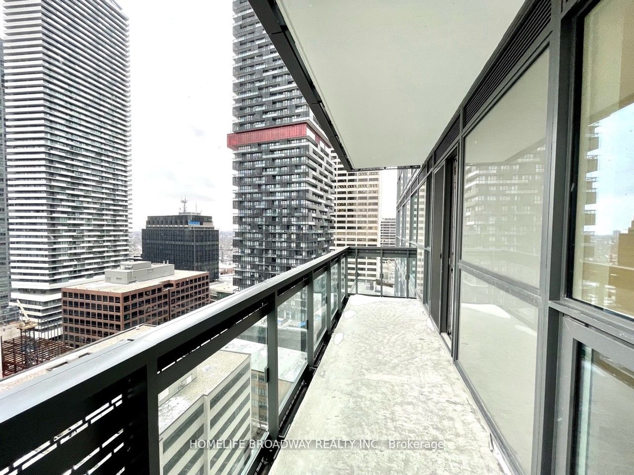 39 Roehampton Avenue 1504