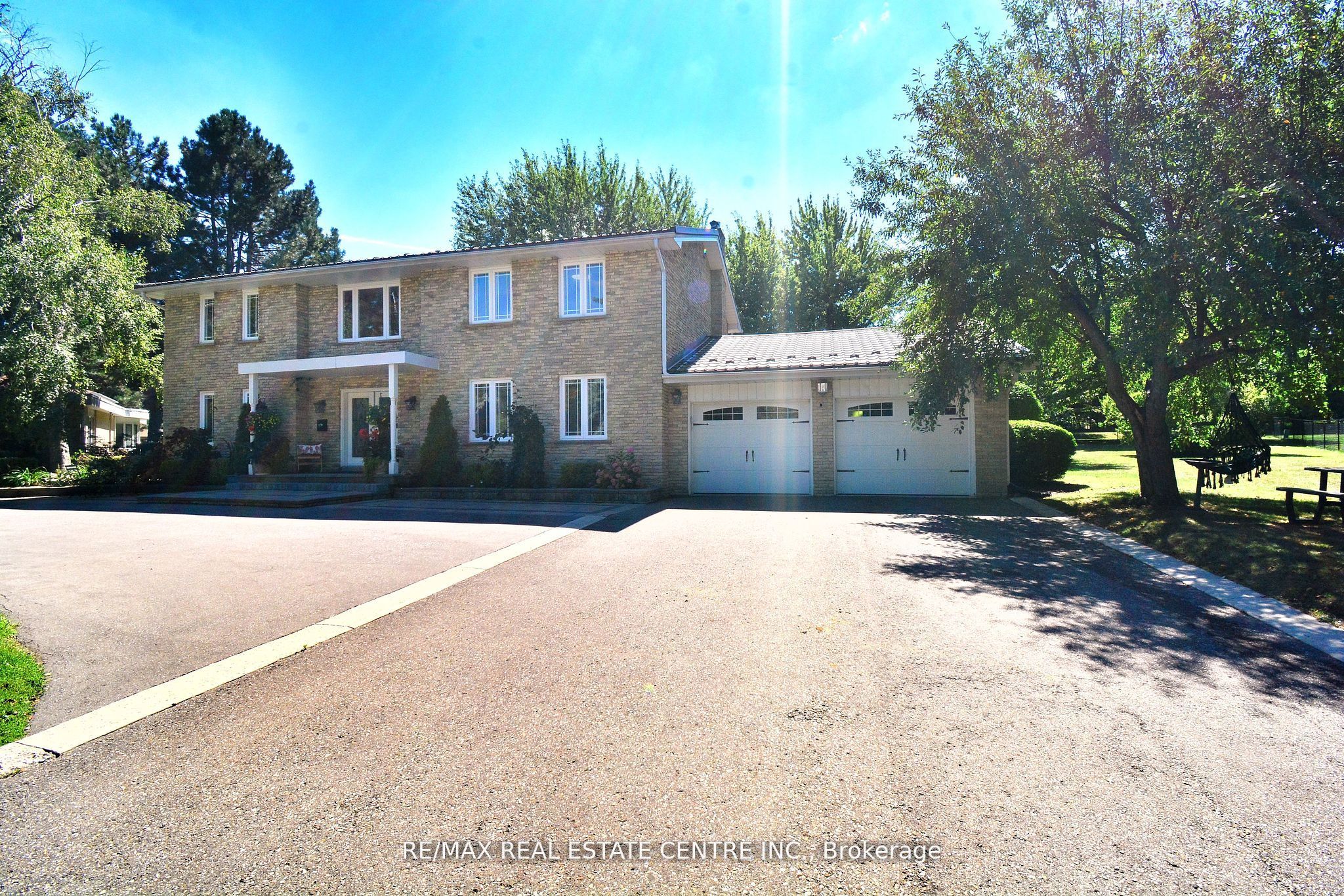 17 Crescent Hill Drive S