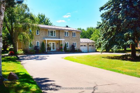 17 Crescent Hill Drive S Brampton ON L6S 2P4