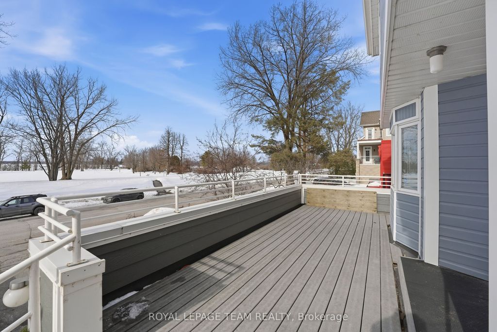 Photo of 2848 Grandeur Avenue, Britannia - Lincoln Heights and Area, ON K2B 6Y9 (MLS # X12860344)